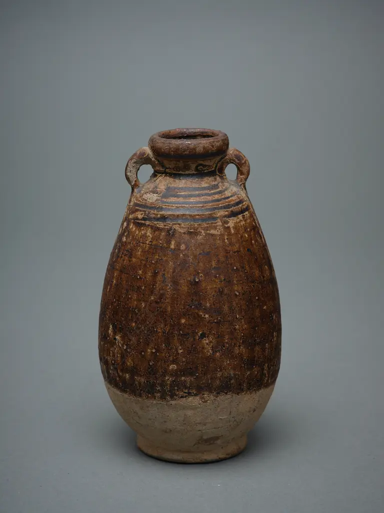 Stoneware ring-handled bottle - Sawankhalok - c.14thC, Image 1++